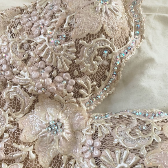 Swarovski Crystal gown by Camille Flawless. - Picture 3 of 5